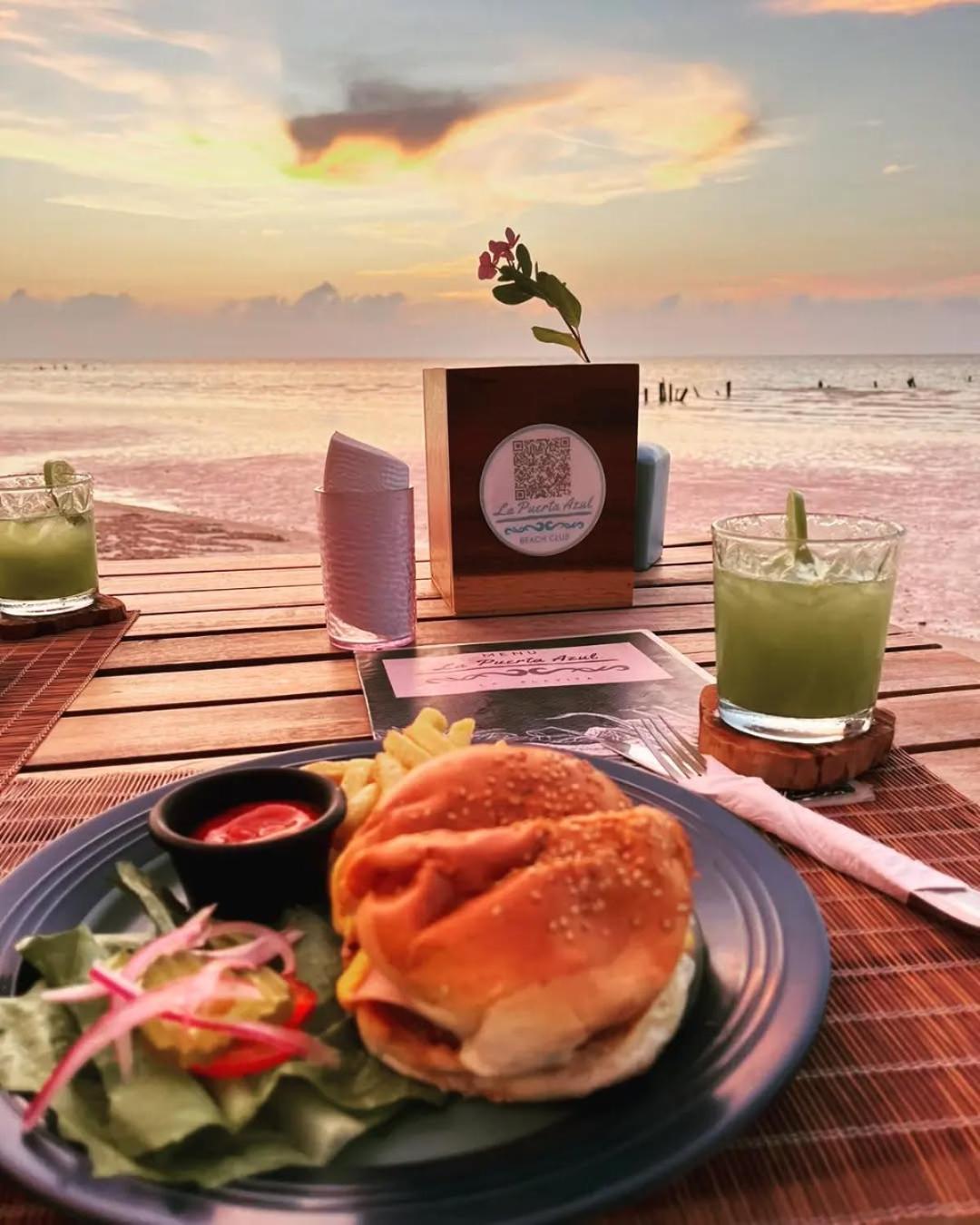La Puerta Azul Beachfront - Adults Only Hotel Holbox